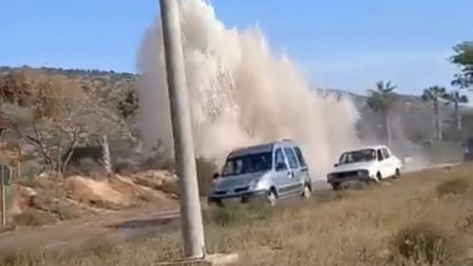 انفجار الأنبوب الرئيسي المزود لأكادير بالماء الصالح للشرب يتسبب في ضياع كبير للماء