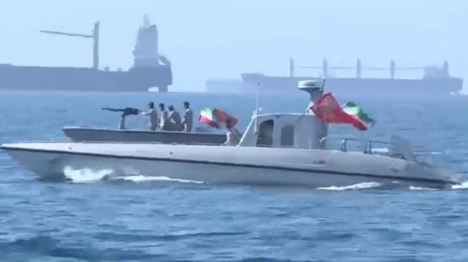 هجوم صاروخي من إيران على سفينة اسرائيلية