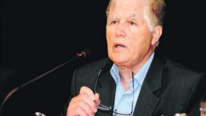 عبد الله العروي حي يرزق.. وخبر وفاته مجرد اشاعة