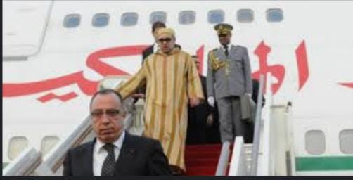 جلالة الملك محمد السادس يعود من الغابون إلى أرض الوطن وترأس مجلس وزاري