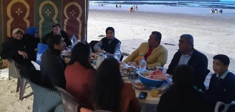 مدينة الجديدة : افطار جماعي بالشاطى الرملي بالجديدة