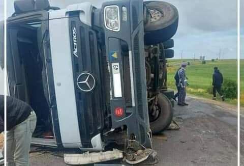 وفاة سائق شاحنة في حادثة سير مفجعة بتراب جماعة مولاي عبد الله