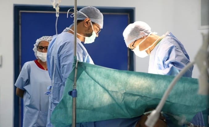 الرباط .. إجراء عملية زرع كبد من متبرع حي، الأولى من نوعها بالمعهد الوطني للانكولوجيا