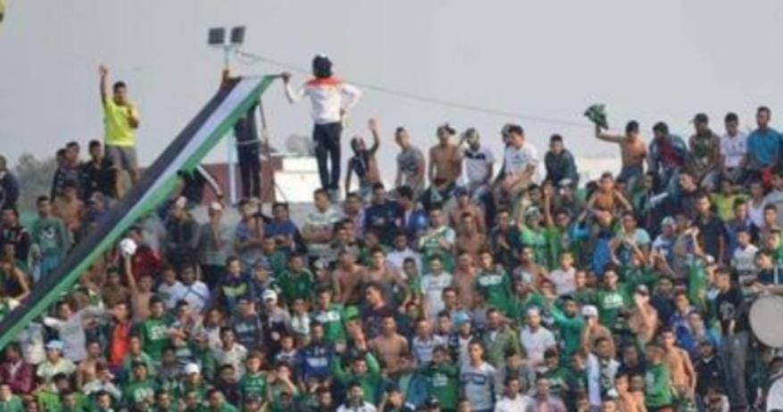 غضب الجماهير الدكالية يجعلهم يطالبون برحيل المدرب بن شيخة والمكتب المسير لفريق الدفاع الحسني الجديدي