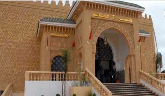 ستة أشهر حبسا لمتهم أهان في مقطع فيديو مباشر على الفيسبوك هيئة القضاء بالجديدة