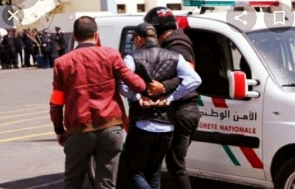 ابن احمد/ سطات: توقيف شخصين يشتبه في تورطهما بالحيازة والإتجار في المخدرات.