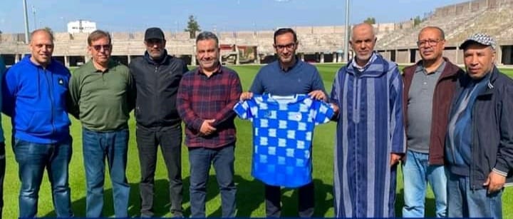 سريع وادي زم يختار مدرب سويسري (أرينا) لخلافة الجيناني، بعقد يمتد إلى نهاية الموسم.