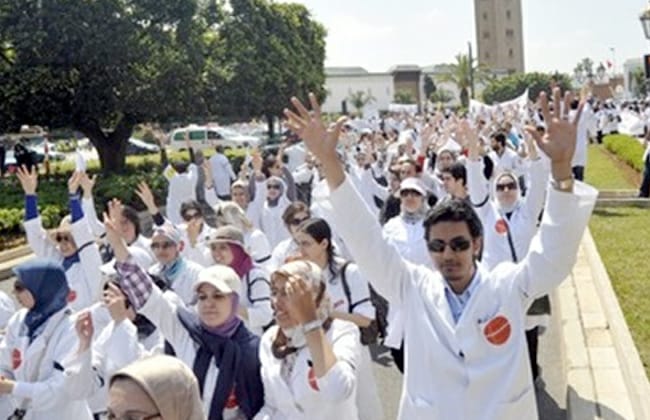 تقرير: 14 ألف طبيب يمارسون بالخارج والمغرب بحاجة إلى 32 ألف طبيب إضافي و 65 ألف مهني صحي.