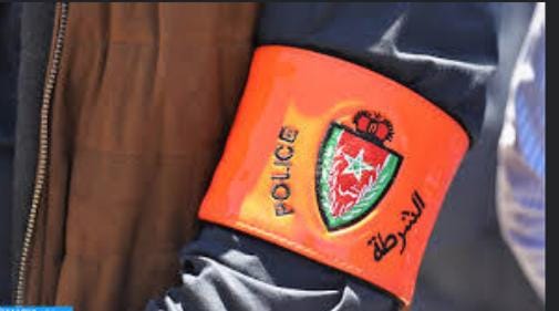 سيدي بنور:تهديد سلامة المواطنين من طرف شخص غير طبيعي يجعل عناصر الأمن تتدخل باستعمال السلاح الوظيفي.