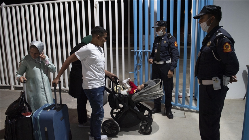 وأخيرا المغاربة يعودون إلى أسرهم في الساعات الأولى من فتح الحدود مع سبتة ومليلية.