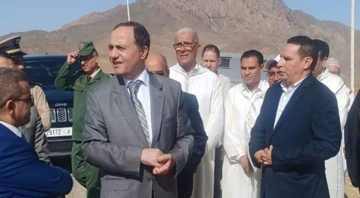 تيزنيت:عامل الاقليم يقوم بزيارة دواوير دائرة تفراوت ويعطي انطلاقة تزويد عديد من الدواوير بالماء الصالح للشرب