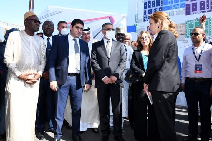 وزير الشباب والثقافة والتواصل يترأس افتتاح الدورة 27 للمعرض الدولي للنشر والكتاب بالرباط