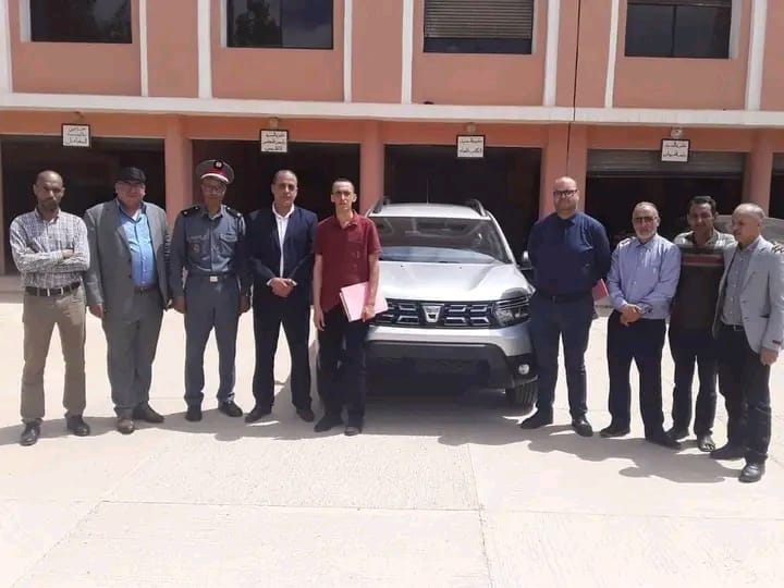 اشتوكة ايت باها: أصيت رئيس المجلس الاقليمي يشرف على تسليم سيارة نفعية للدرك الملكي