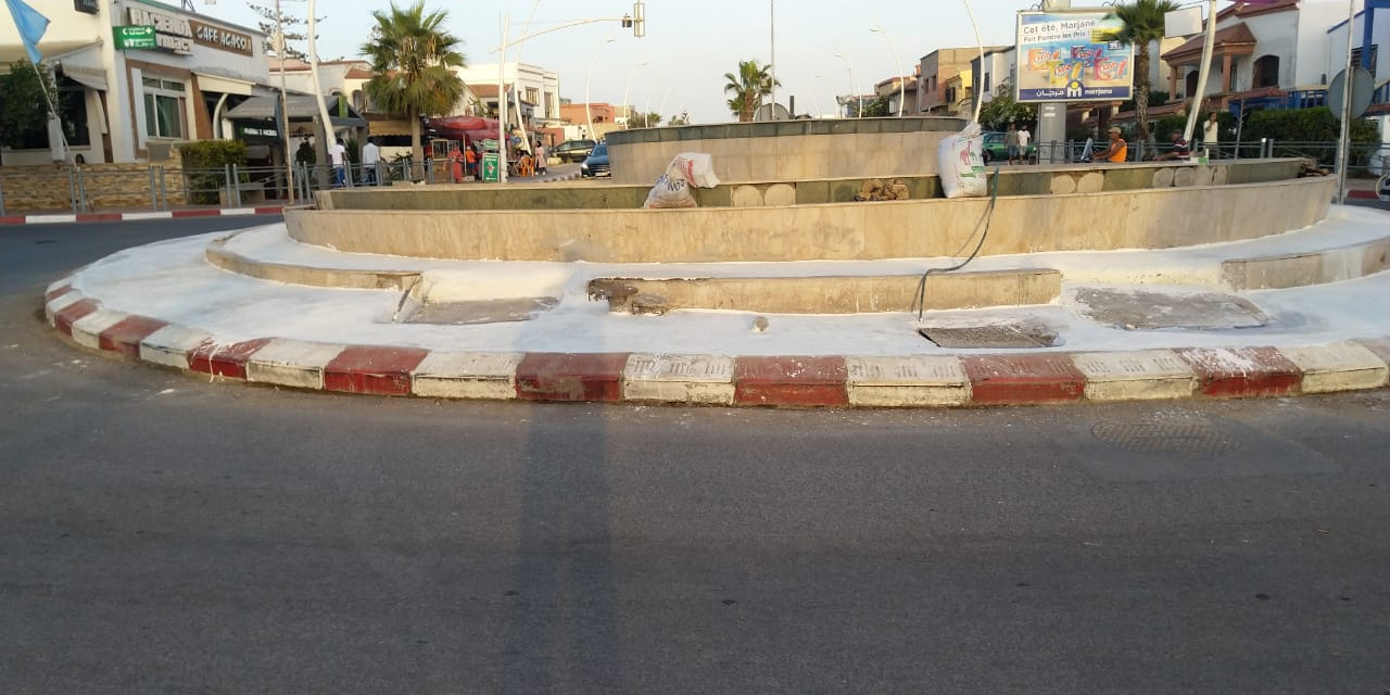 نافورة بسيدي بوزيد بإقليم الجديدة مع وقف التنفيذ وأشغال الردم