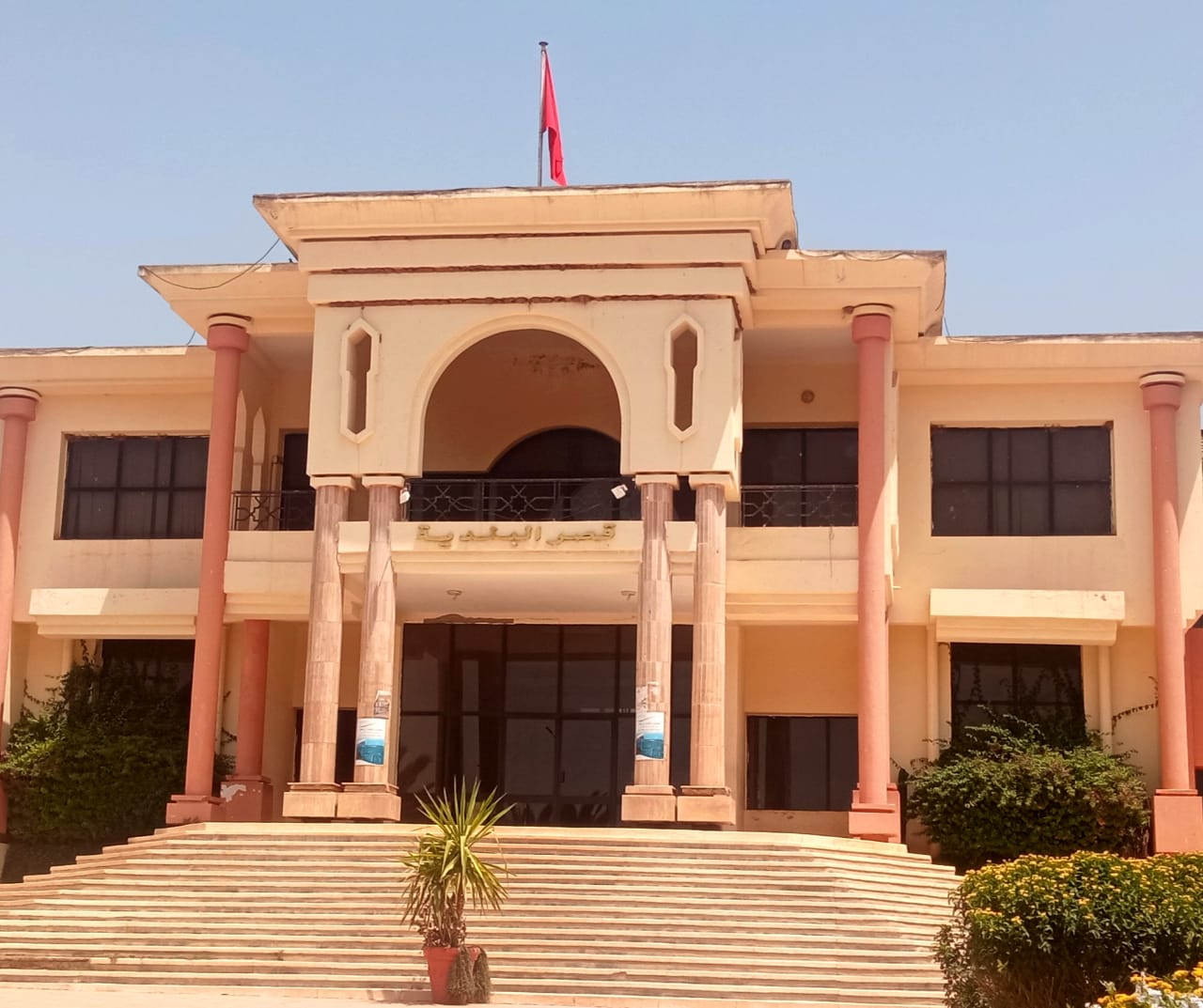 ابن احمد…رسالة إلى من يتحمل مسؤولية الشأن العام المحلي