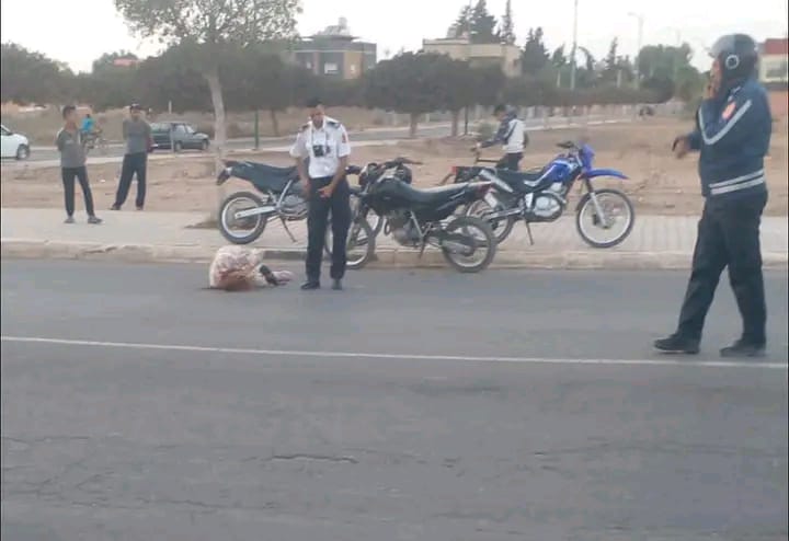 اشتوكة ايت باها: خلاف بين عشيقين ينتهي برمي فتاة من سيارة بطريقة مثيرة