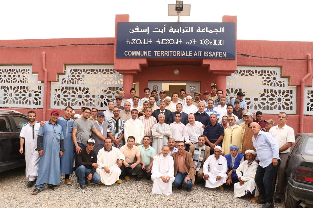 تيزنيت:جماعتين بالإقليم تتوحدان في تنظيم حفل تكريم وتوديع قائدهم