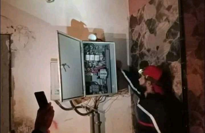 اشتوكة ايت باها: عمود كهربائي للانارة العمومية أسلاكه عارية كادت ان تعجل بحياة طفل