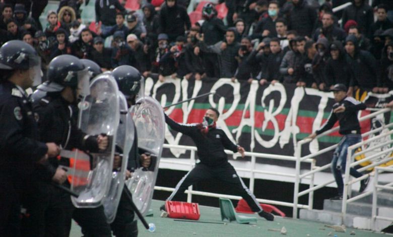 توقيف 37 شخصا وذلك للاشتباه في تورطهم في أعمال الشغب الرياضي وحيازة أسلحة بيضاء والتراشق بالحجارة المقرون بإلحاق خسائر مادية بممتلكات عمومية