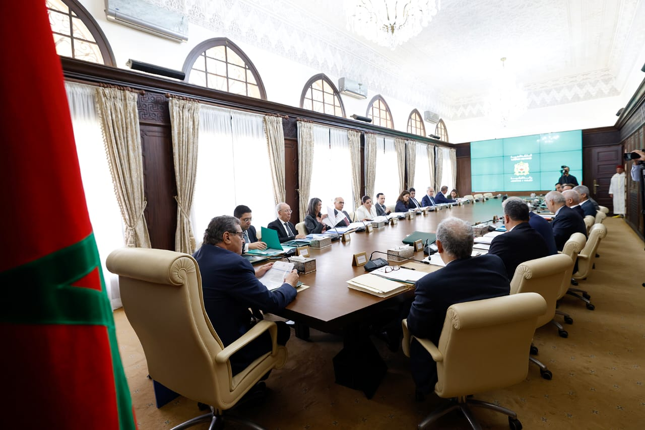 الحكومة تصادق على 3 مشاريع مراسيم تهم الأساتذة الباحثين بالتعليم العالي