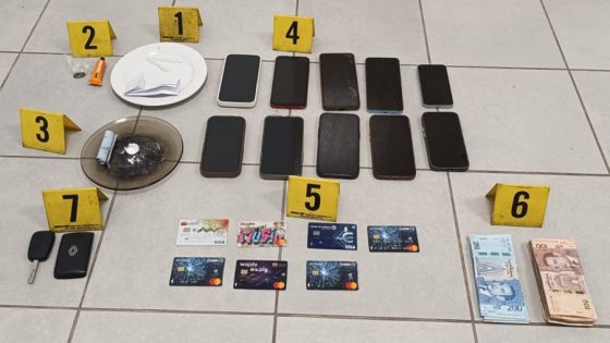 أمن أيت ملول يطيح بعصابة للنصب والاحتيال البنكي ويضبط بحوزتها مخدرات وسيارات مشبوهة