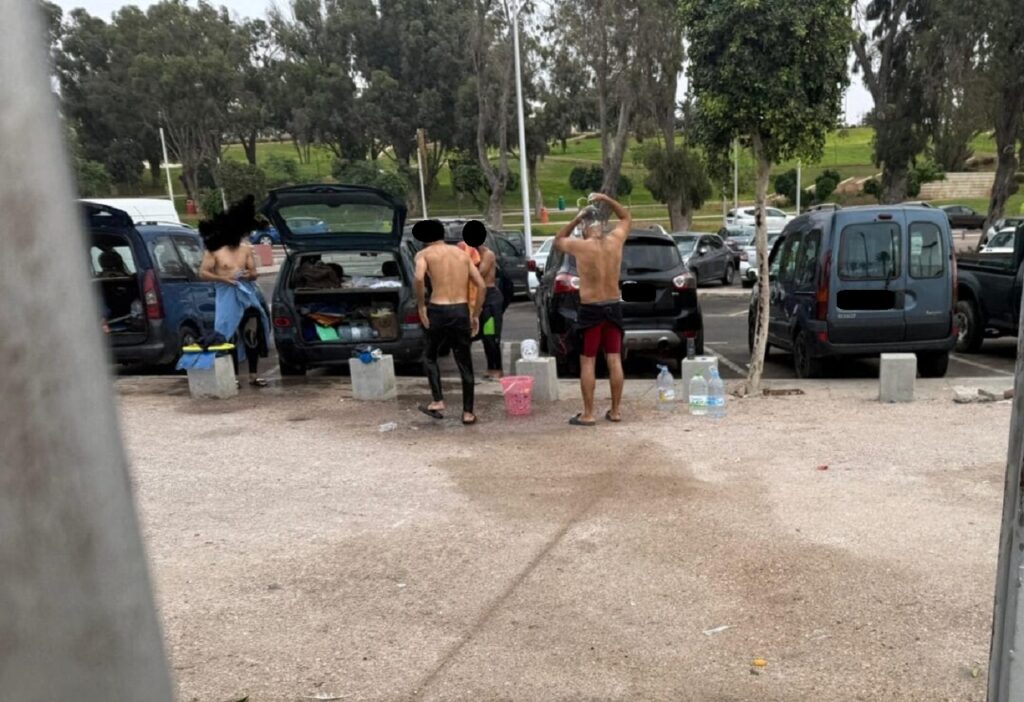 سلوكيات عشوائية تُشوه كورنيش أكادير وتثير غضب مهنيي المقاهي والمطاعم