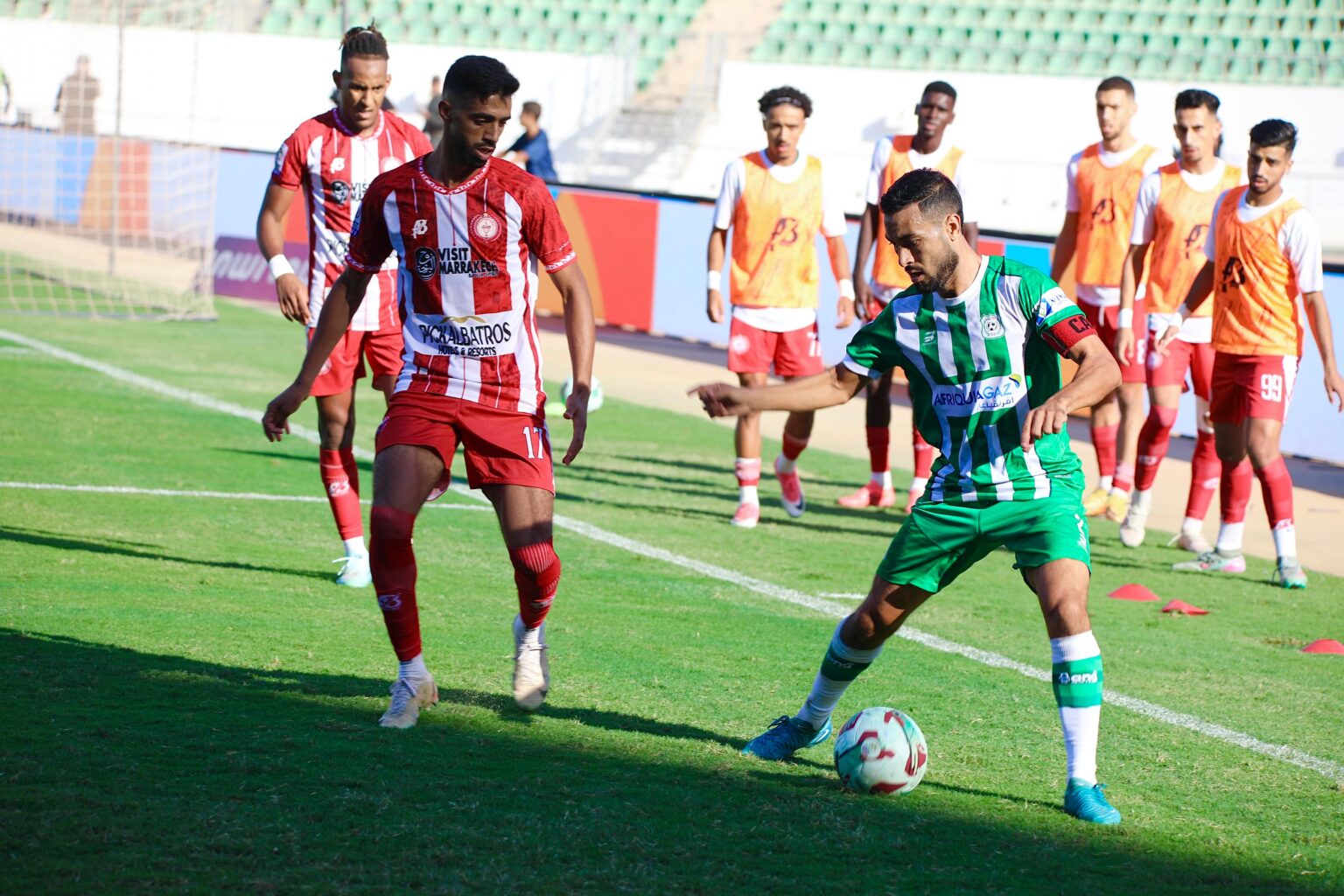 أولمبيك الدشيرة يحقق أول فوز له في الدوري الاحترافي بثنائية أمام الكوكب المراكشي
