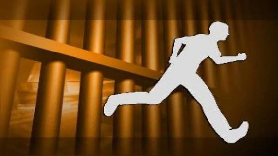 استنفار أمني واسع بأيت ملول بعد محاولة هروب سجين خلال عملية نقله