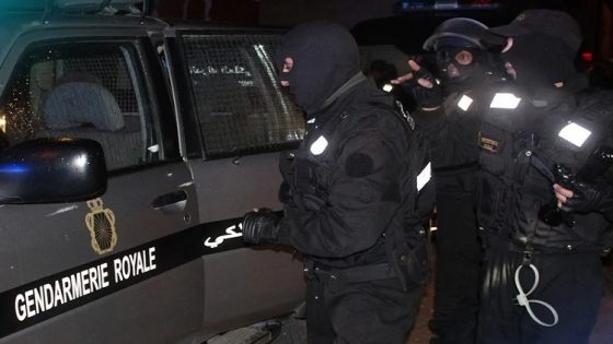 الدرك الملكي بأولاد تايمة يفكك شبكة لترويج المخدرات بعد مداهمة مباغتة فجراً