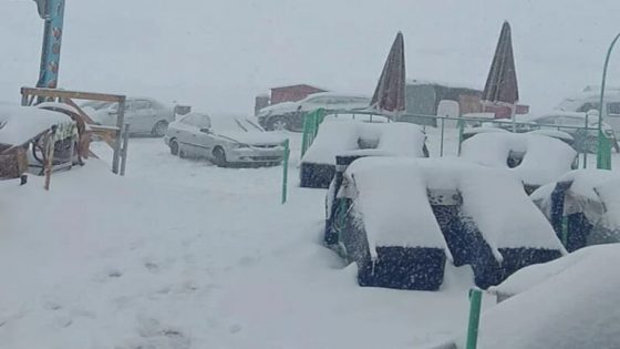 إنقاذ شابين حاصرتهما الثلوج الكثيفة بمنتجع أوكايمدن