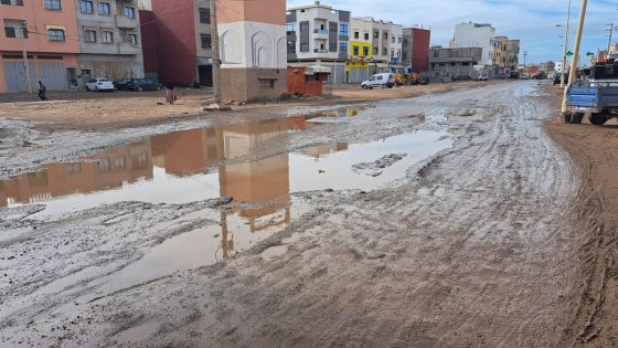 أمطار خفيفة تُغرق شوارع تكاديرت نعبادو بالدراركة وسط غياب أي تدخل ( بالفيديو )