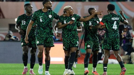 نسور نيجيريا تحلق فوق تونس بفوز 3-2 وتضمن التأهل لدور ثمن النهائي