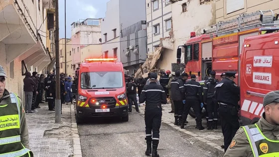 انهيار جزئي لبناية بحي العكاري بالرباط يخلف قتيلين وأربعة جرحى