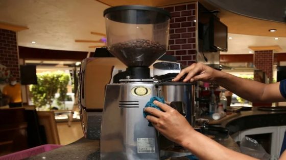 ارتفاع أسعار المقاهي بعد “الكان” يفجّر غضب المستهلكين وتحذيرات من تكريس الزيادات