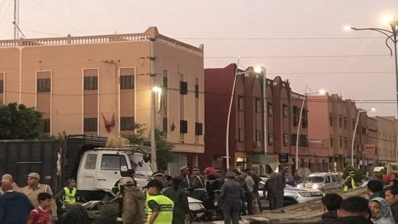 حادثة سير مميتة بالكردان تنهي حياة أستاذ وتُصيب ابنه بجروح خطيرة