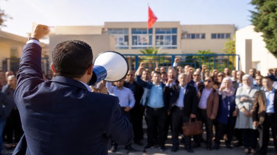 المتصرفون التربويون يصعّدون احتجاجاتهم ويستهلون الموسم الدراسي باعـتصام إنذاري