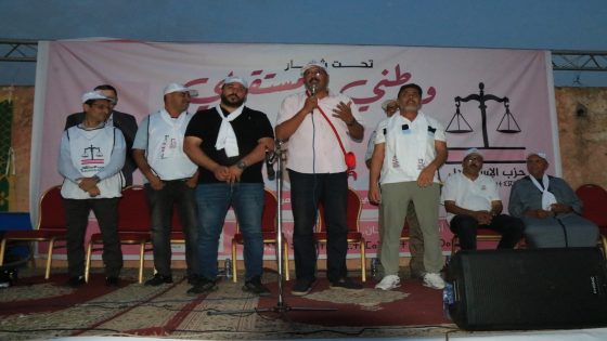 جمال ديواني يحل بأمسكرود وسط استقبال من الساكنة ويستعرض رؤيته للتنمية المحلية