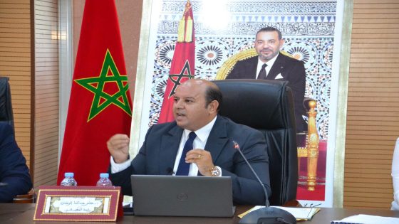 مجلس إنزكان يصادق على ملفات عقارية وشراكة لتهيئة فضاء للأطفال في وضعية صعبة